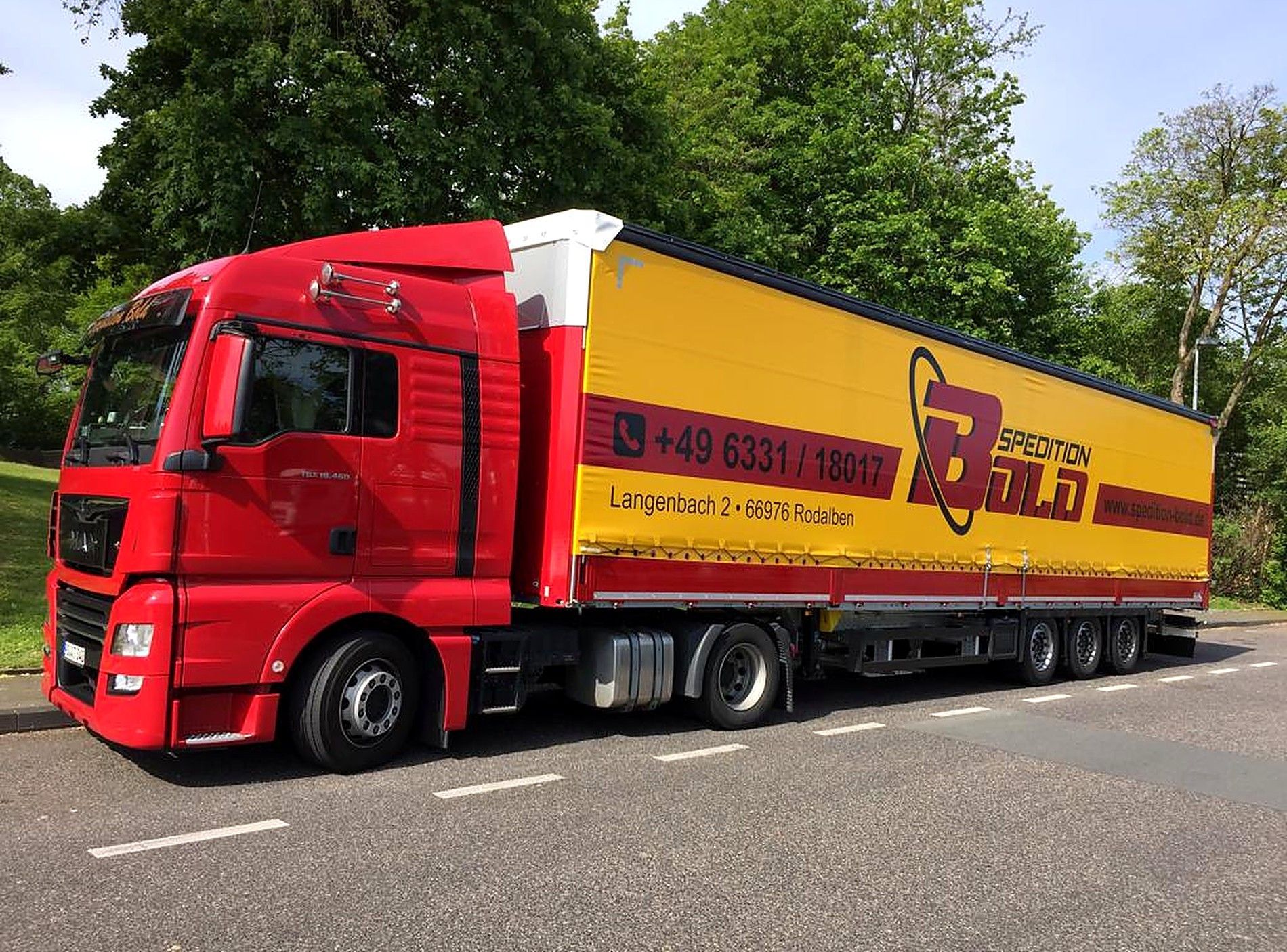 MAN-Sattelzug der Spedition Bold GmbH aus Rodalben